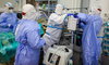 W szpitalu covidowym w Szczecinie 9 na 10 pacjentów pod respiratorami jest niezaszczepionych. Dramatyczne dane