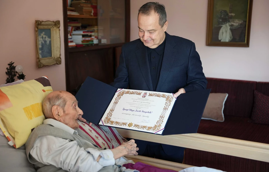 Ivica Dačić posetio nekadašnjeg ministra unutrašnjih poslova i veterana Drugog svetskog rata Milisava Misu Lukića