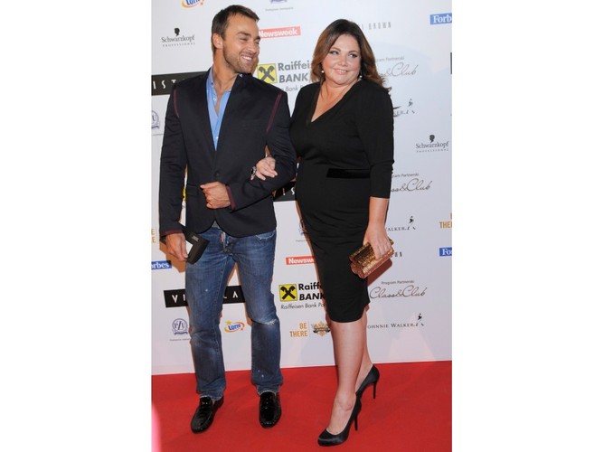 Wyszczuplająca moc czerni - Katarzyna Niezgoda na pokazie najnowszej kolekcji marki Vistula.