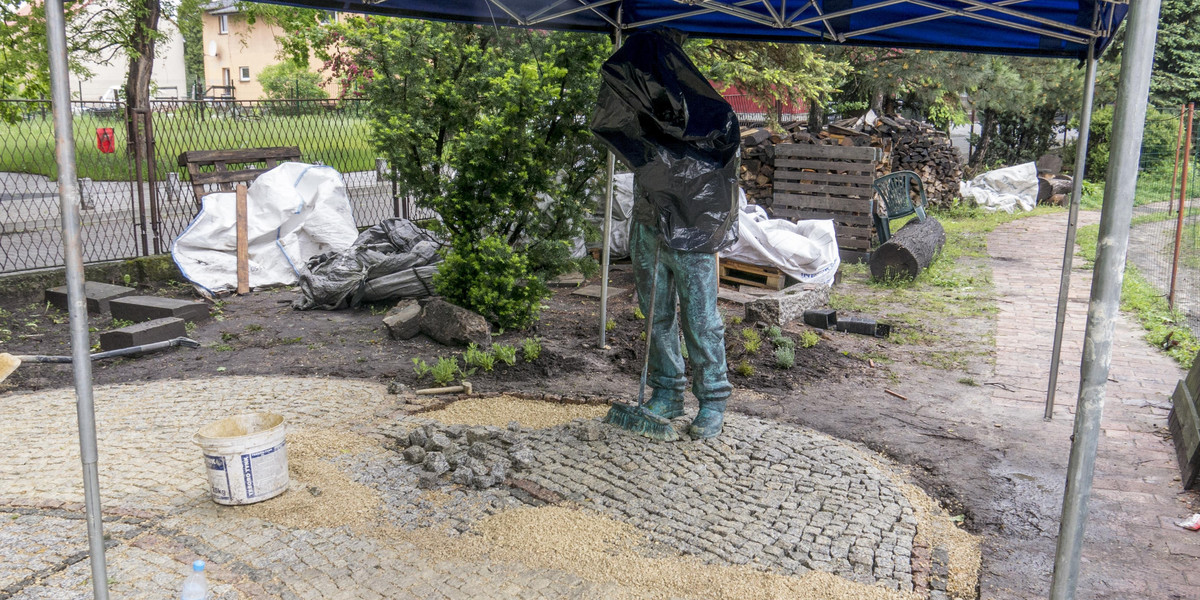 Pomnik bezdomnego stanął w Jaworznie