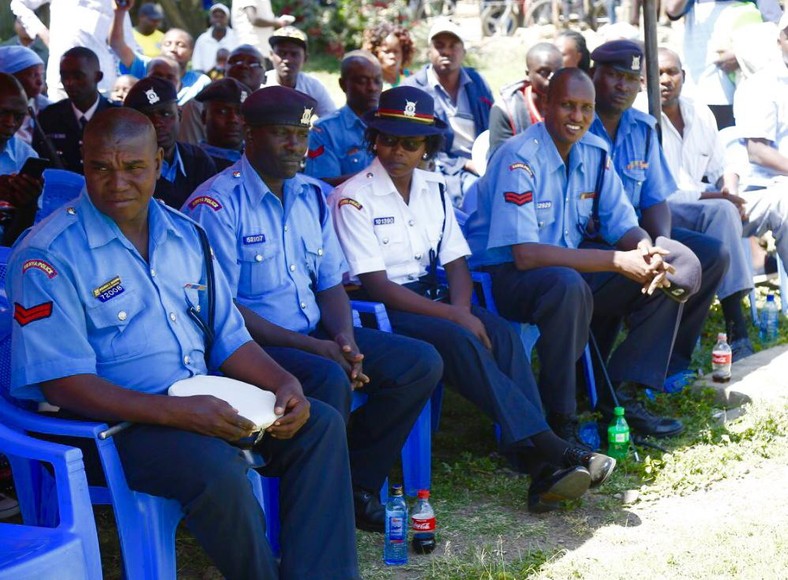 Police Officers at Kayole Police Station during 2018 Christmas celebrations officiated by Interior CS Fred Matiang'i and IG Joseph Boinnet (Twitter) 