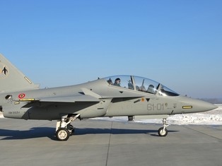 MON podpisało umowę na dostarczenie 8 samolotów szkoleniowych M-346 Master (ZDJĘCIA)