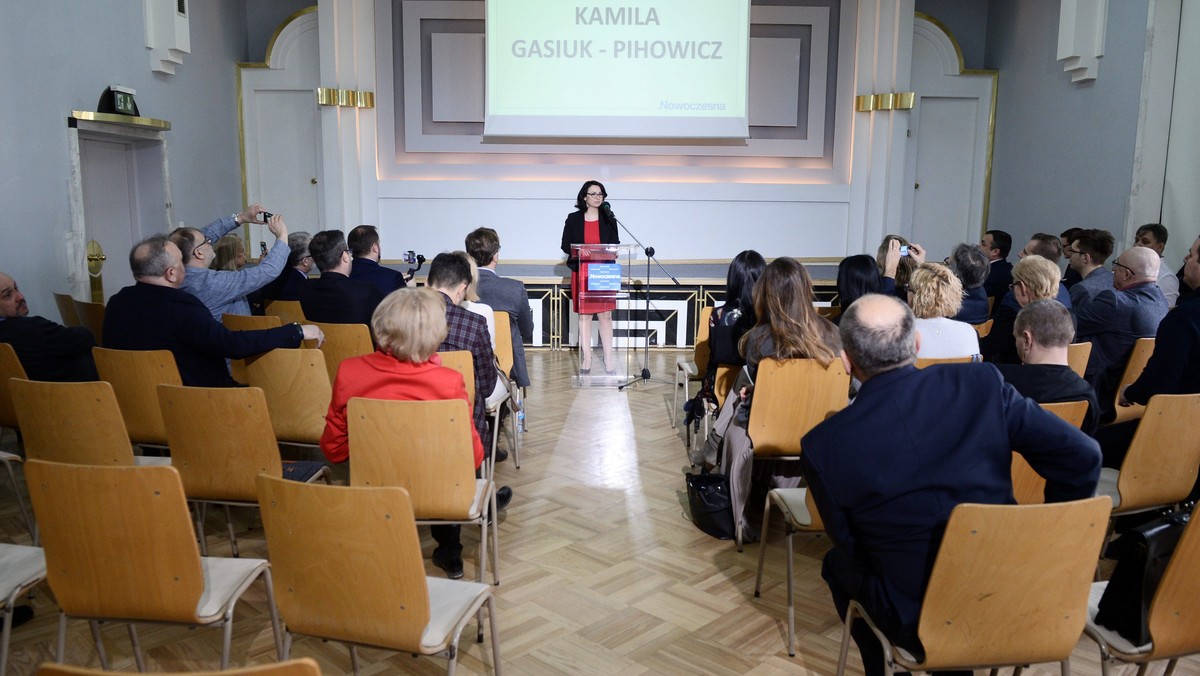 Zwiększanie jawności działań samorządów oraz poszerzenie możliwości wpływu mieszkańców na małe ojczyzny - to główne założenia przedstawionego fragmentu programu samorządowego Nowoczesnej.