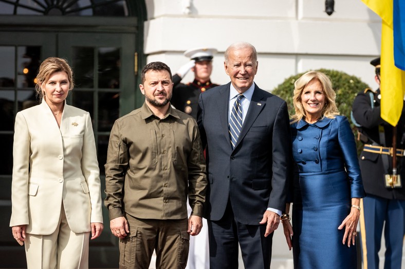 Wołodymyr i Ołena Zełeńscy podczas wizyty w Białym Domu, po prawej Joe i Jill Biden, wrzesień 2023 r.