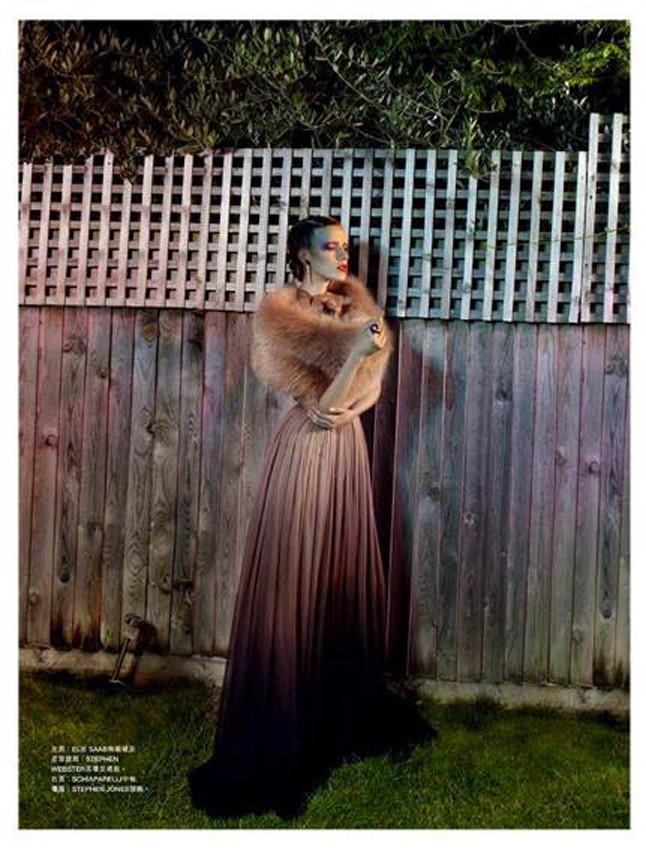 Szepesi Melinda a Harper`s Bazaar éjszakai madárkája