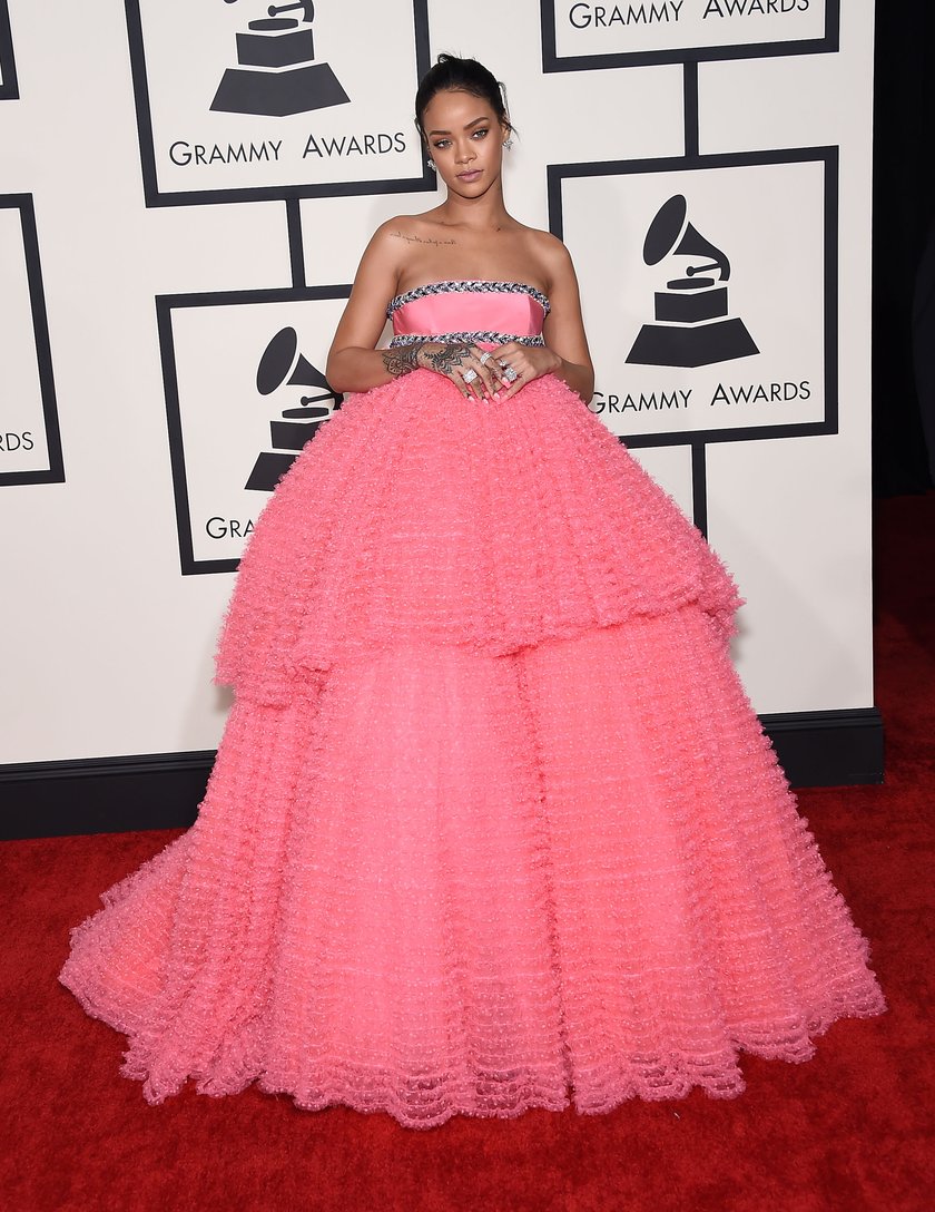 Rihanna na 57. gali Grammy w sukni Giambattista Valli