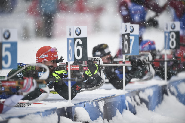 PŚ w biathlonie: Kompromitacja Polaków. Guzik nie mógł trafić w tarczę