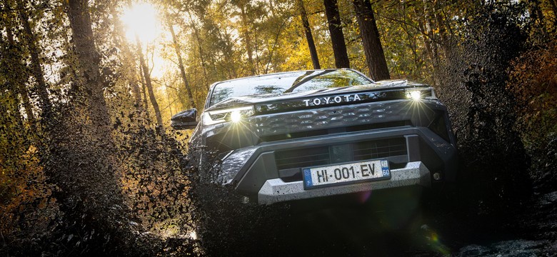 Nowa Toyota wjeżdża do salonów. Ma 196 KM i gwarancję na 1 mln km