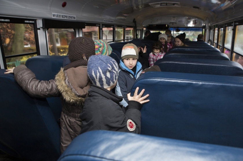 Uczniowie szkoły podstawowej nr 29 w Gdańsku mają nowy autobus. To amerykański School Bus