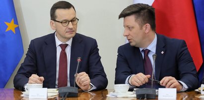 Dymisja Morawieckiego i Dworczyka? Tego chce prawie połowa Polaków po aferze mailowej