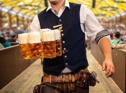 Nazistowski skandal przykrył Oktoberfest. "Gdy zacznie się taka muzyka, niemieckie ręce od razu prostują się w łokciu"