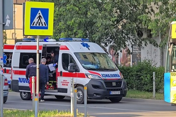 AUTOBUS UDARIO PEŠAKA U NOVOM SADU Zadobio povrede glave