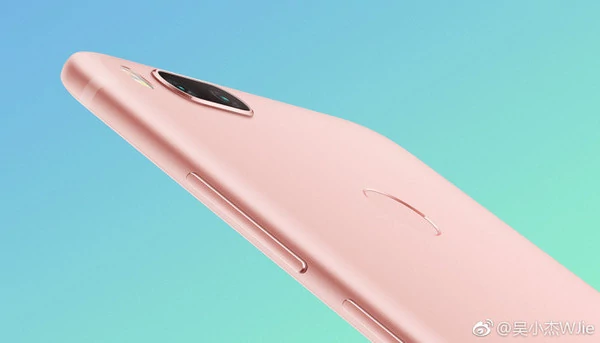 Xiaomi Mi 5X z tyłu obudowy przypomina trochę iPhone'a 7 Plus