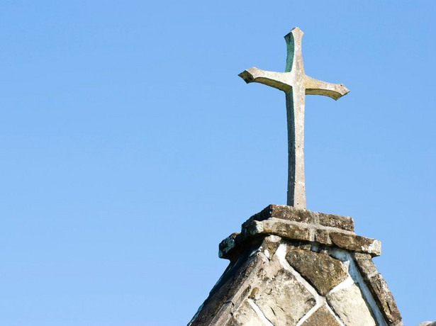 Złodzieje splądrowali kościół, w którym jest krzyż smoleński
