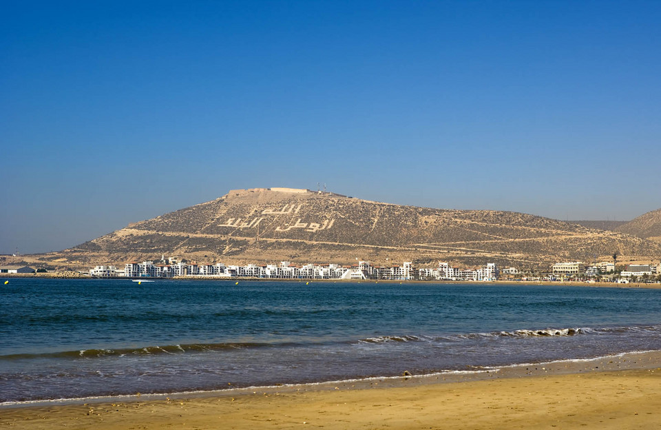 Głosowanie na plaży, Agadir