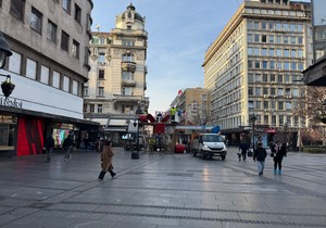 Postavljanje novogodišnje rasvete