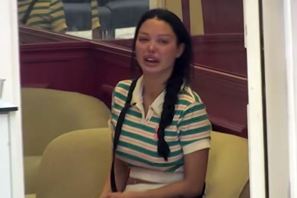 MAJA MARINKOVIĆ HITNO NAPUSTILA ELITU 9 Starleta prolazi kroz pravu agoniju