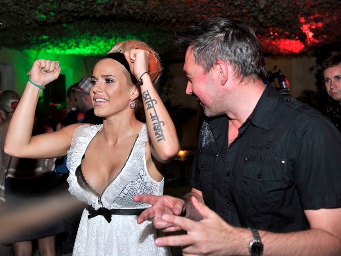 Doda to znana wielbicielka tatuaży