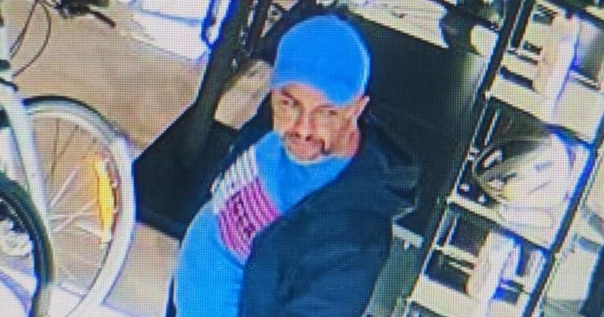 Niemoralny czyn w centrum Wrocławia. Policja szuka mężczyzny ze zdjęcia