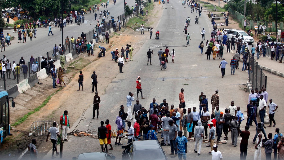 Nigeria. Trwają protesty na ulicach Lagos przeciwko brutalności policji