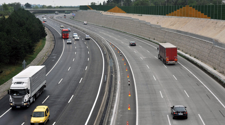 A koncessziós autópályák még fizetősek maradnak egy darabig/Fotó: MTI/Máthé Zoltán