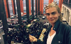 Cara Delevingne pochwaliła się zdjęciem z planu nowego filmu Luca Bessona
