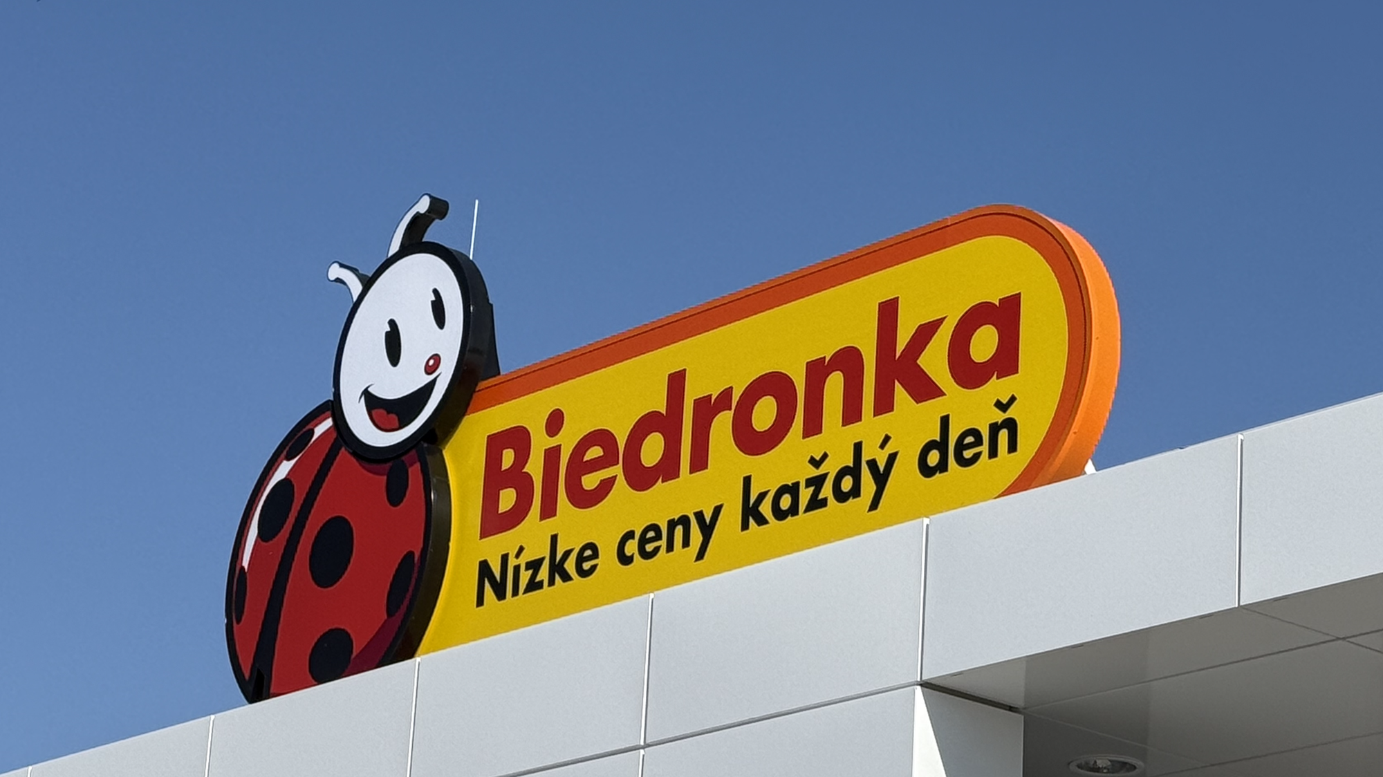 Prvá Biedronka na Slovensku.