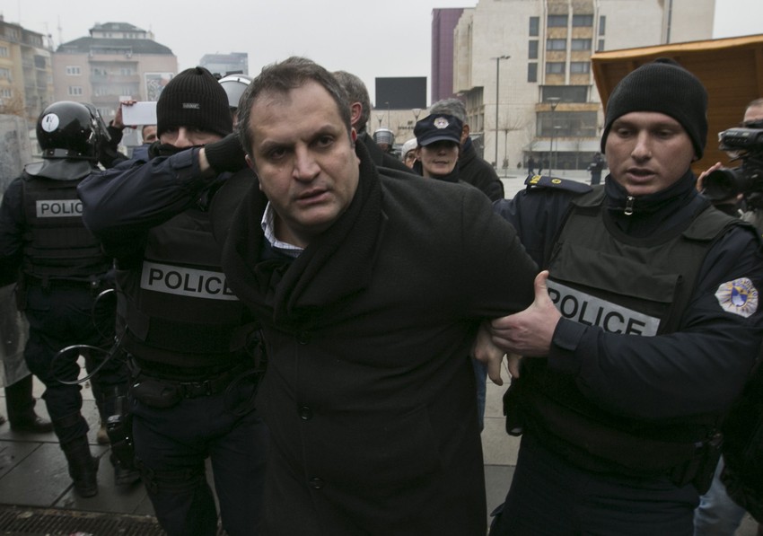 Priveden je i gradonačelnik Prištine Špend Ahmeti