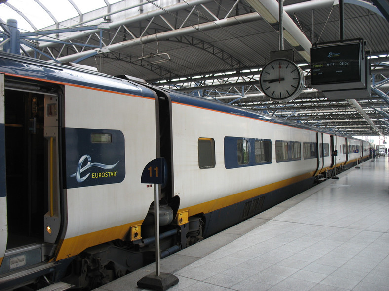 Pociąg Eurostar do Londynu na stacji Bruxelles Midi