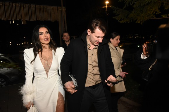 TANJA SAVIĆ ŽELI TREĆE DETE Sa Mukijem planira proširenje porodice: "Nada se devojčici nakon sinova"