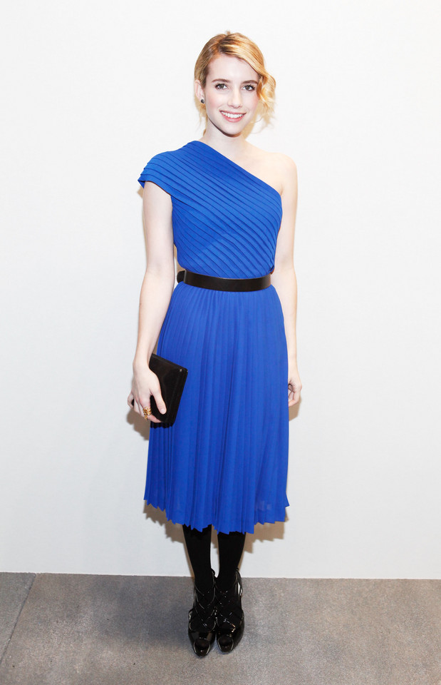 Emma Roberts na pokazie Michaela Korsa podczas NY Fashion Week