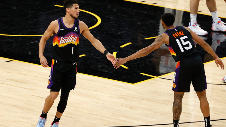 NBA: koszykarze Phoenix Suns pewni udziału w play off