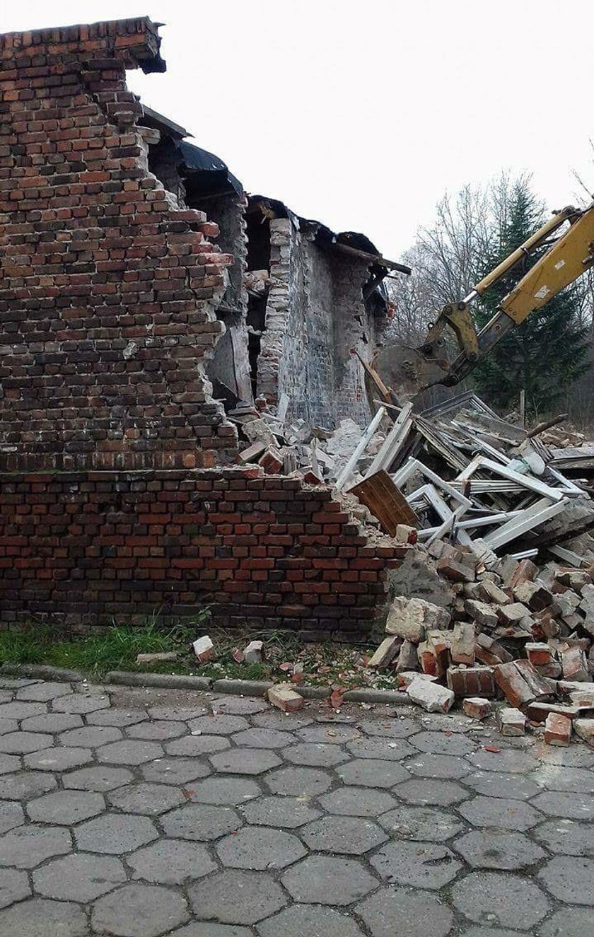 Wyburzono nam komórki bez naszej wiedzy i zgody!