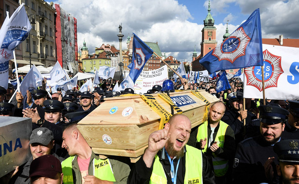 Protest służb mundurowych