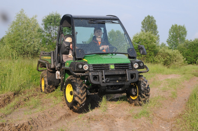 John Deere Gator