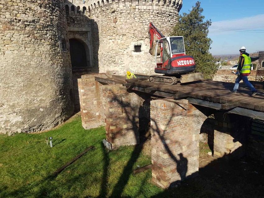 Radovi na mostu ispred Zindan kapije