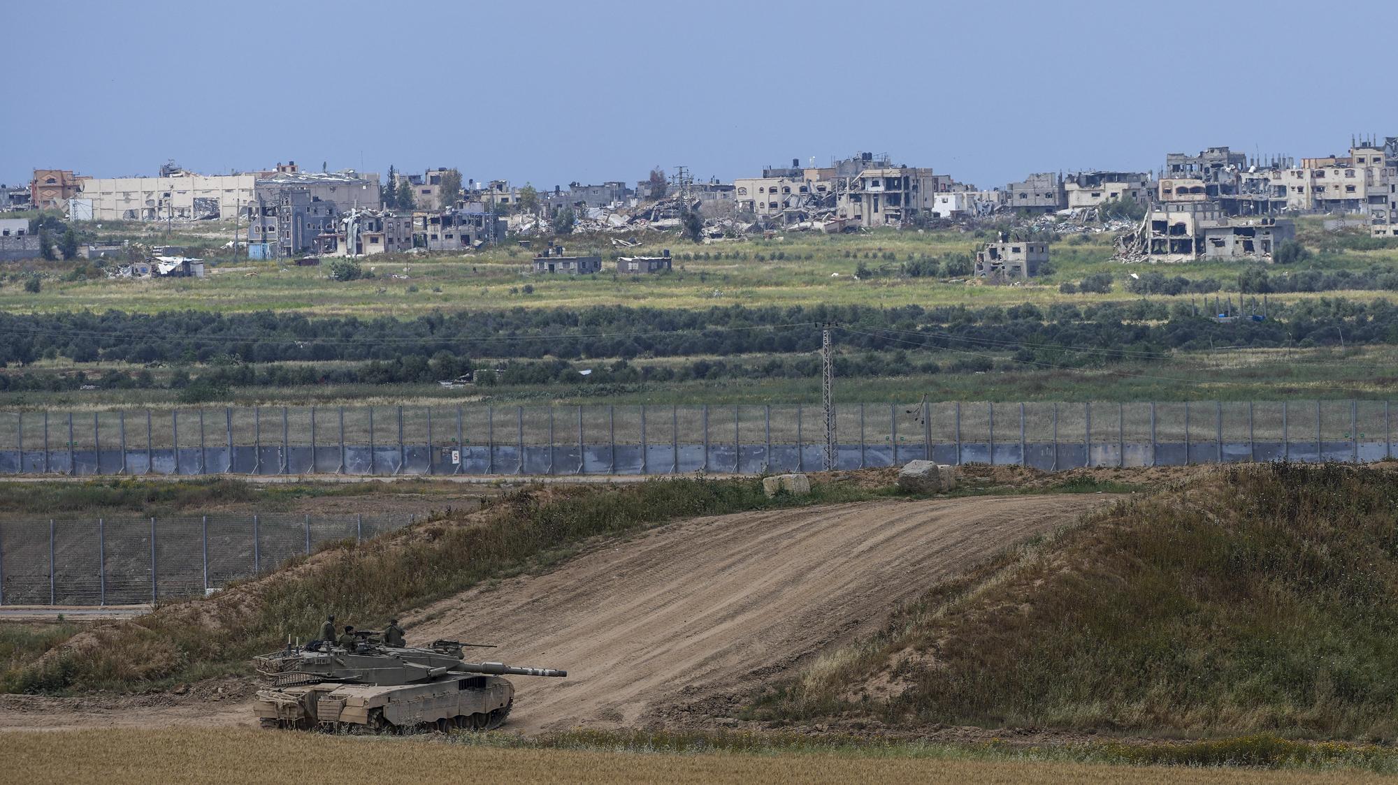 Izraelská armáda operuje na hraniciach Izraela s pásmom Gazy.