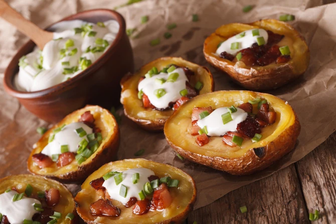 Krompir "u gaćama" nekada je bio obavezan tokom zimskog perioda u kućama širom Srbije