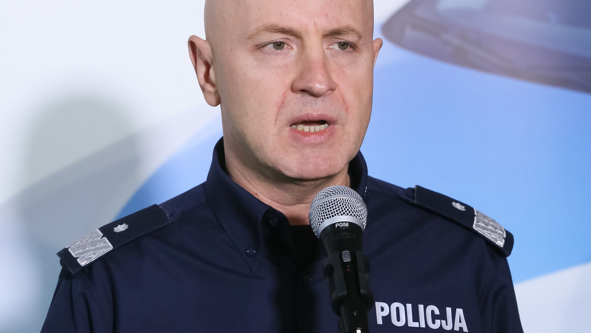 Wszystkie działania policji zostały zarejestrowane, materiały zostaną przekazane do sądu; Władysław Frasyniuk nie był zatrzymany ani aresztowany, wszystkie czynności wykonano z nim na miejscu - powiedział komendant główny policji Jarosław Szymczyk w rozmowie z portalem "wPolityce.pl".