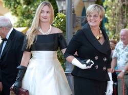 Córka niemieckiej księżnej w tandetnej kreacji na wielkiej gali