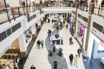 Koniec lockdownu w handlu. Ruszają galerie handlowe, sklepy budowlane i meblowe