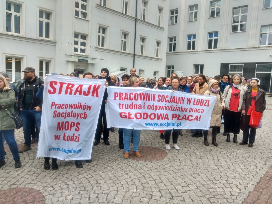 Strajk pracowników MOPS w Łodzi