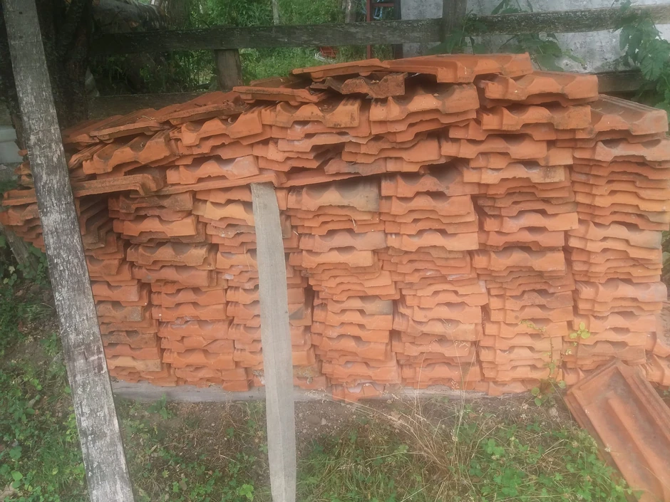 Veljevci masovno poklanjaju crep sugrađanima