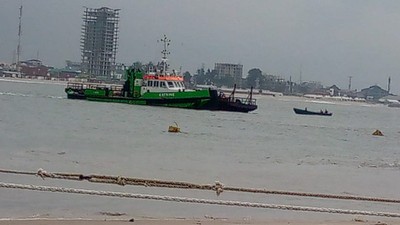 2 persons rescued from boat accident at Eko Atlantic Ocean.  [X:LagosRescue]