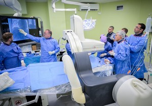U UKCS prvi put urađena vrlo zahtevna TIPS procedura na pacijentu sa cirozom jetre