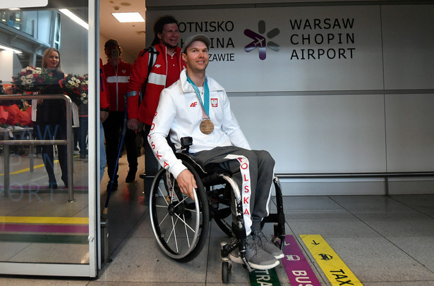 Polski paraolimpijczyk w nagrodę za medal kupi sobie nowy wózek