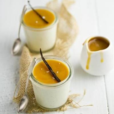 Panna cotta sós karamellával