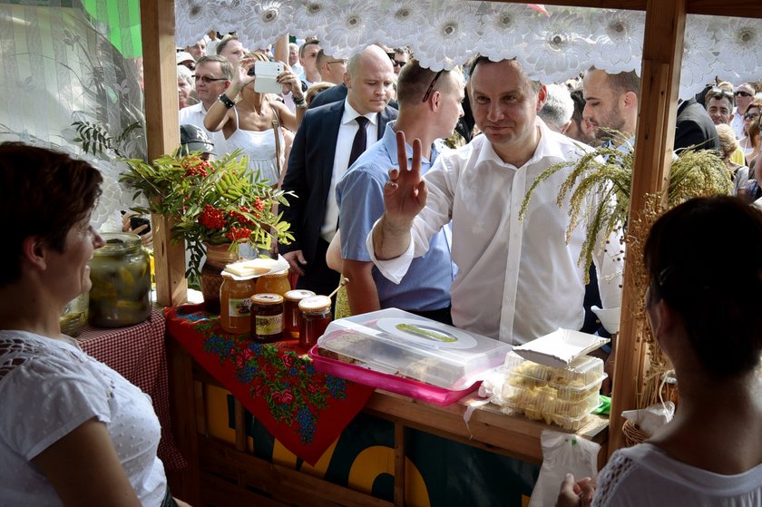 Duda nie wycofuje się z deklaracji "500 zł na dziecko"