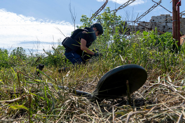 Zabójczy atak rakietowy na Dniepr. Zaginione kobiety i ofiary w gruzach