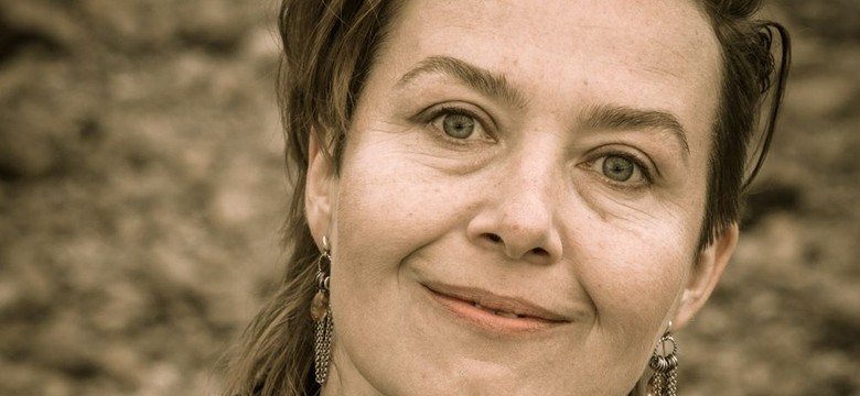 Elżbieta Cherezińska: Nie można opowiadać o swojej historii przeciwko innym. Między dumą, a pychą jest wielka przepaść